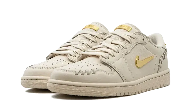 Air Jordan 1 Low Method of Make Legend Light Brown