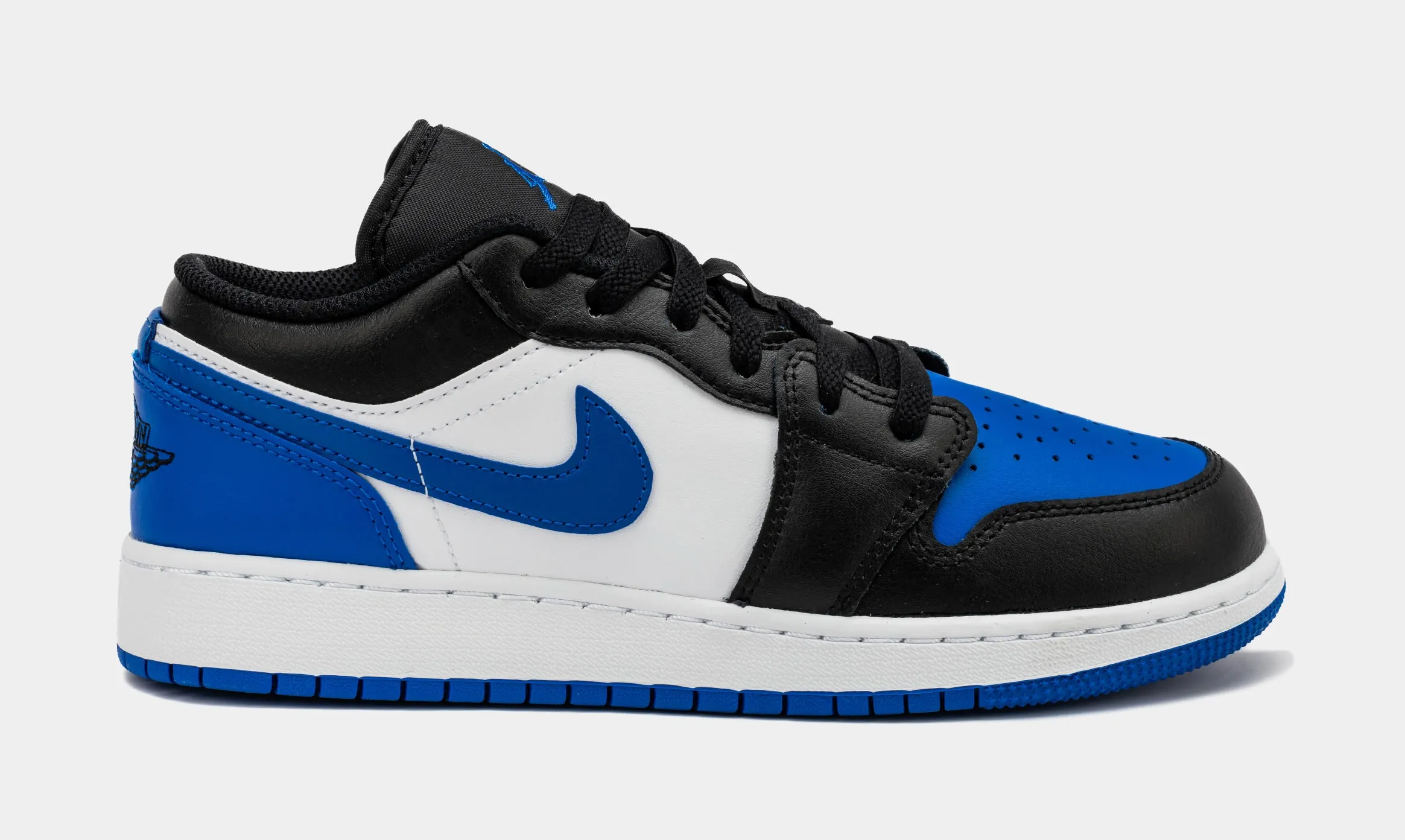 Air Jordan 1 Retro Low Alternate Royal Toe Grade School Lifestyle Shoes (White/Royal Blue/ Black)