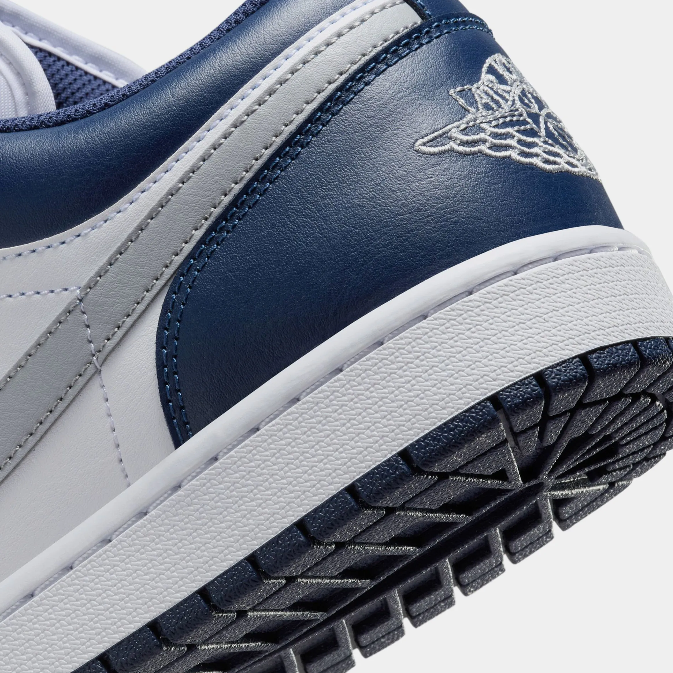 Air Jordan 1 Retro Low Midnight Navy Mens Lifestyle Shoes (White/Midnight Navy/Wolf Grey)