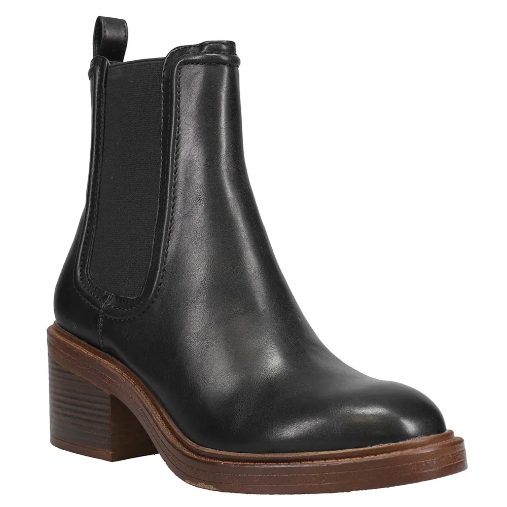 Curtsy Chelsea Round Toe Boots