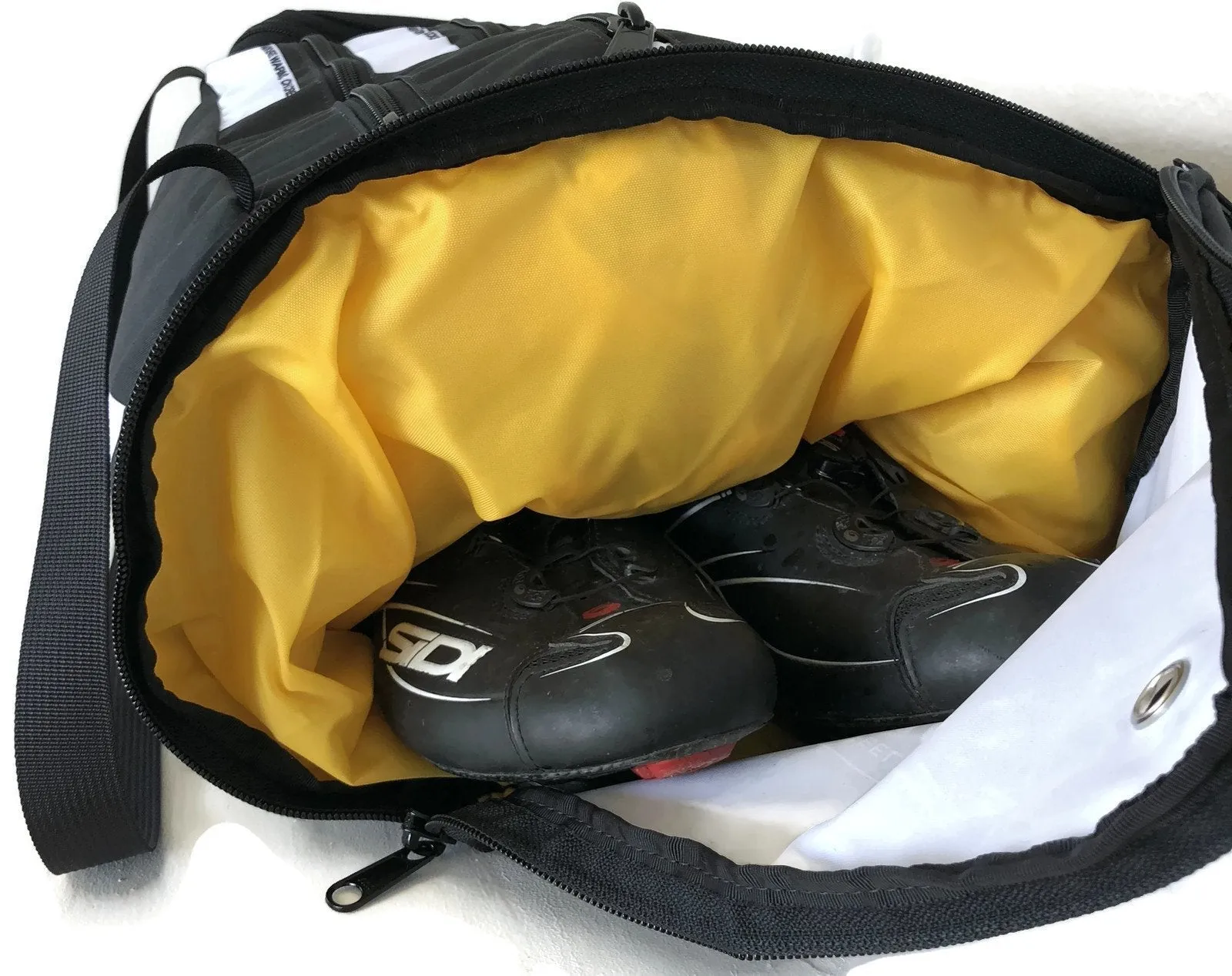 Gravity ACADEMY 2024 CYCLING RACEDAY BAG™