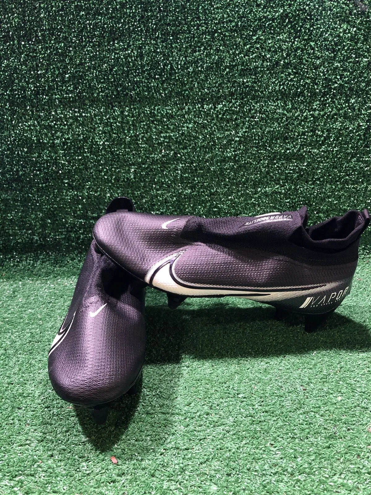 Team Issued Baltimore Ravens Nike Vapor 360 Elite 11.0 Size Football Cleats