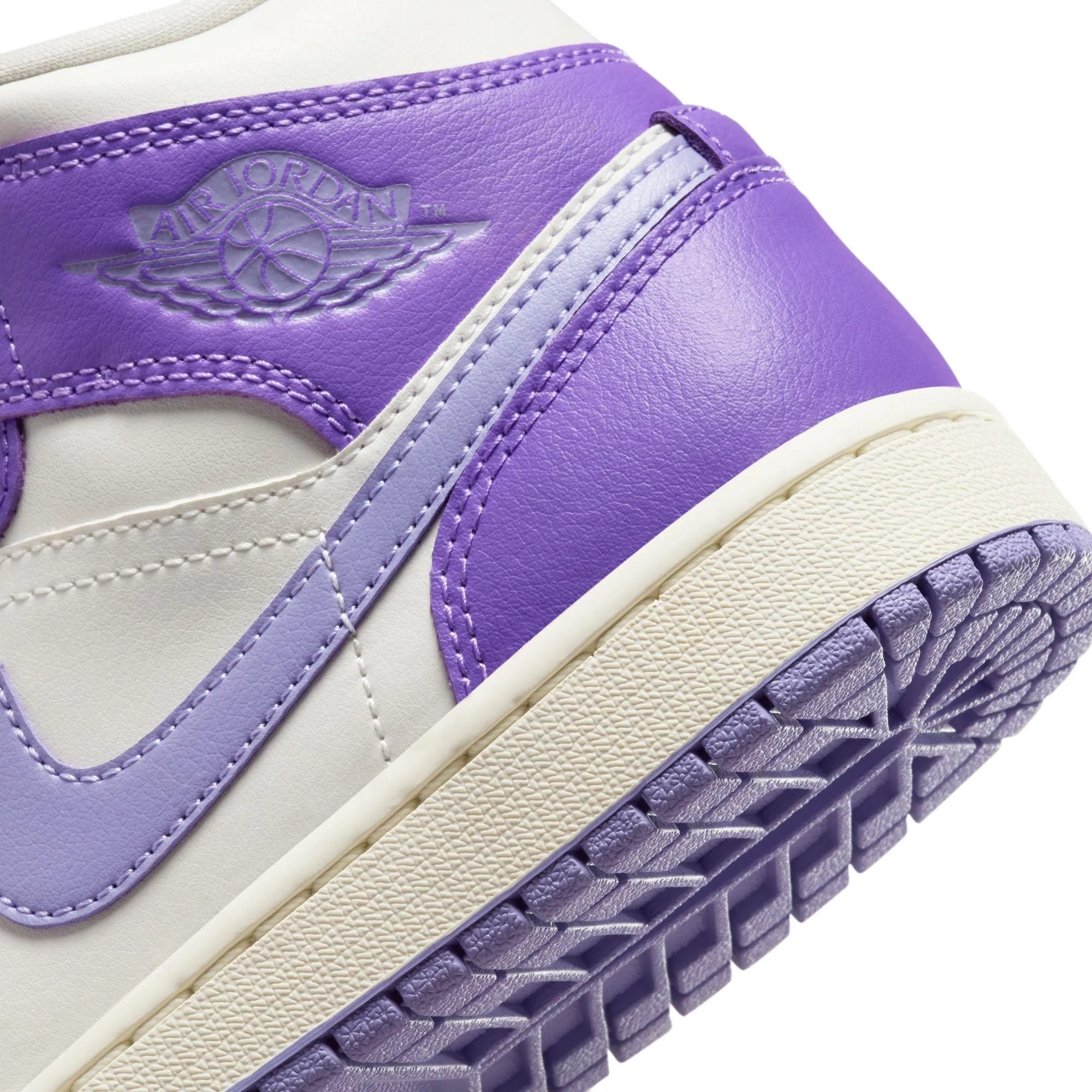 Wmns Air Jordan 1 Mid 'Action Grape'