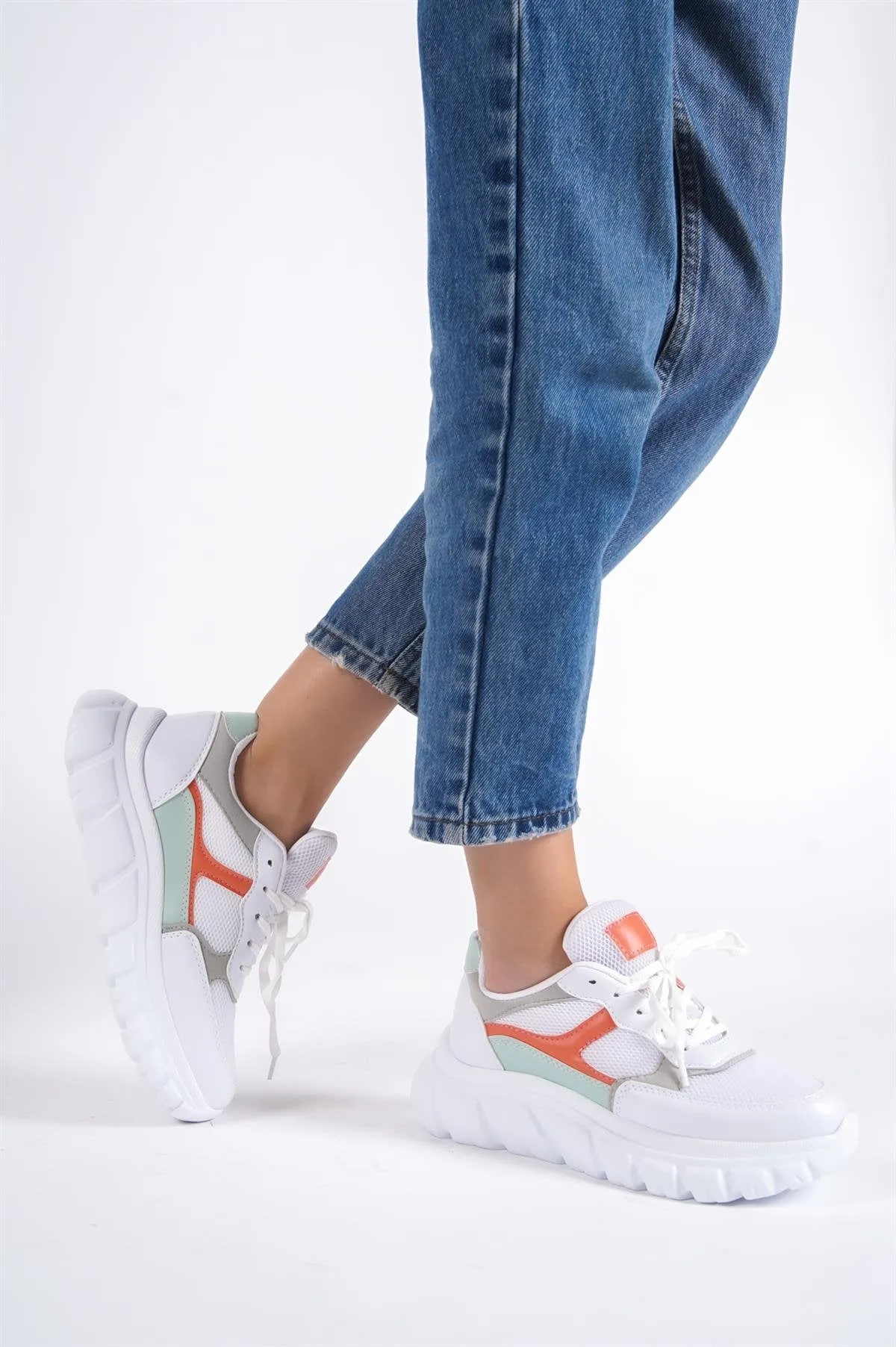 Women's Green-White Lace-Up Mesh Casual Sneaker Sports Shoes